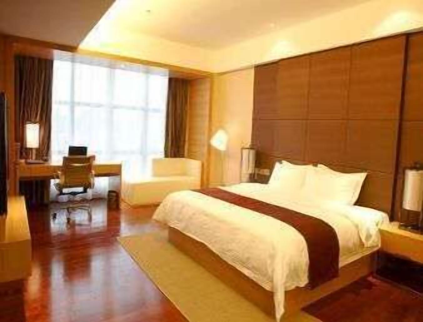 Shenzhen Ramada Plaza, North Railway Station Hotel Kültér fotó